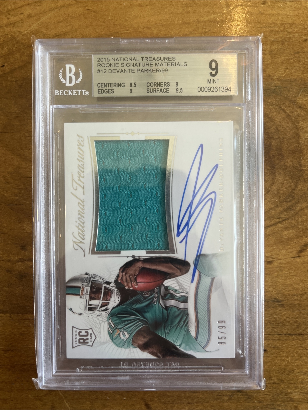 DeVante Parker Panini National Treasures Rookie Signature Materials #DP Base