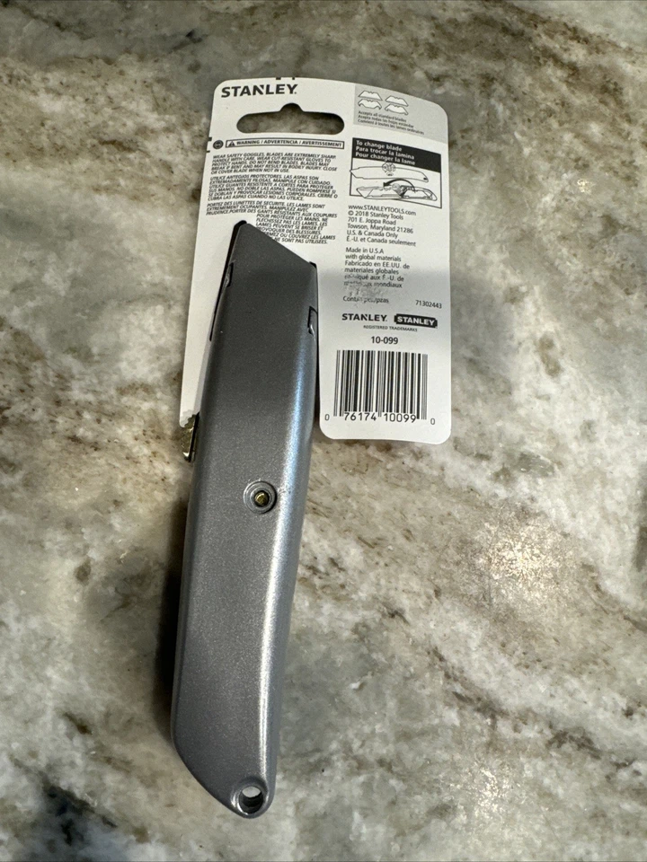 Cuchillo utilitario Stanley Bostitch Classic 99 con hoja retráctil gris 10099 Foto 2 de 2