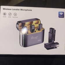 Professional Wireless Lavalier Microphone for iPhone iPad w/ Charging Case