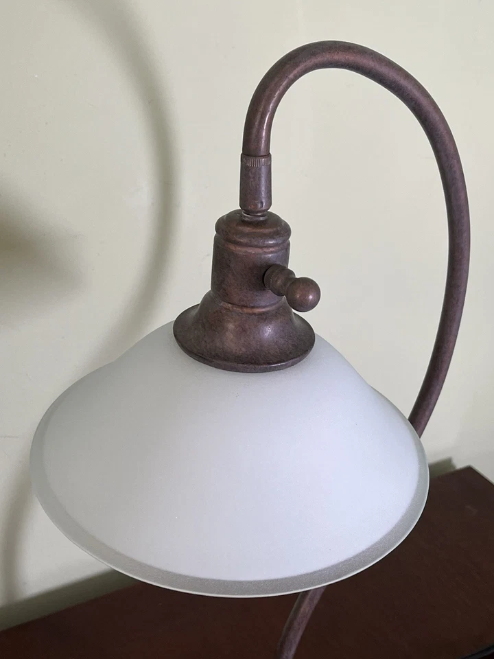 Abajur vintage 20" pescoço de cisne por Pasquale Miranda Feiss-branco sombra semi-translúcida CE - Imagem 4 de 4