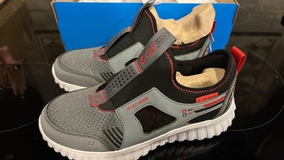 New sz 2 Skechers Game Kicks black Depth Charge 2.0 Techno Pointz Boy Slip Ons