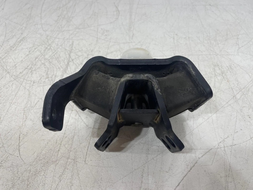Soporte aislador de montaje trasero para transmisión 4x2 Toyota 4runner 2003-2024 OEM Foto 3 de 4