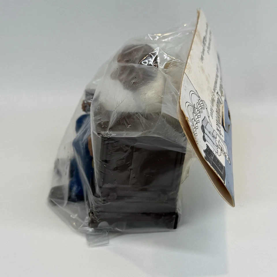 Sillón Wilton 1991 decoración de pasteles mariscal de campo fanático de fútbol americano 3,5" de alto nuevo de colección Foto 3 de 4