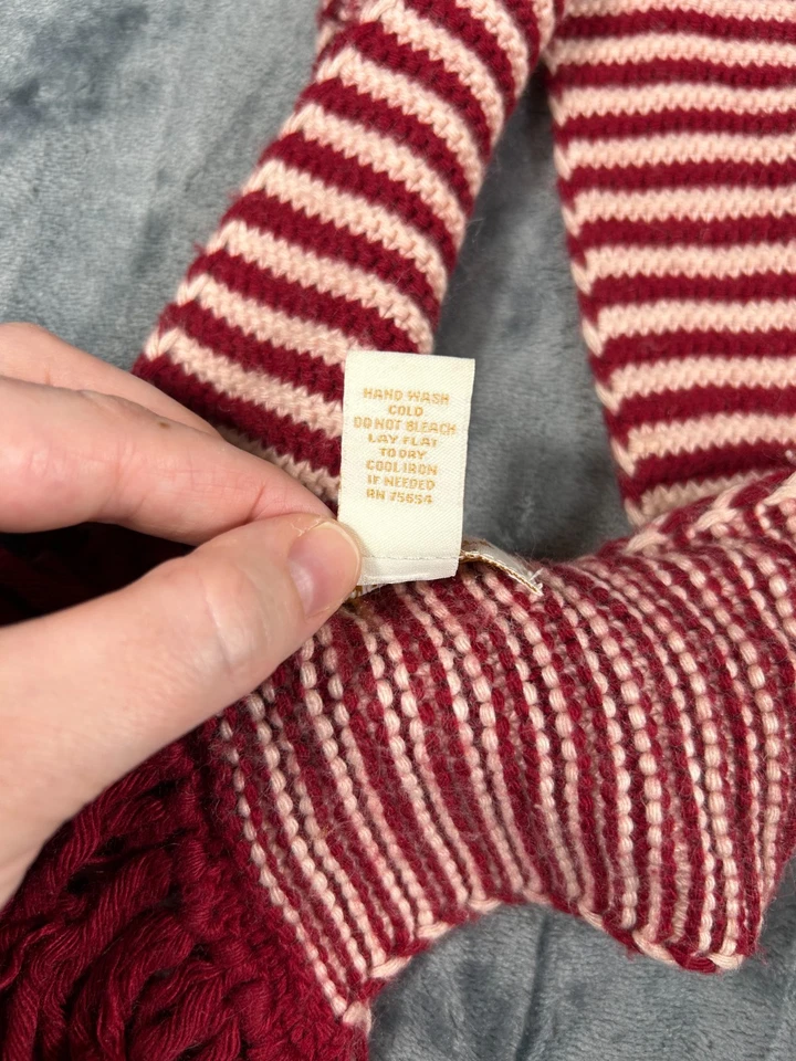 Bufanda tejida ajustada con flecos a rayas rojas mezcla de cachemir de Abercrombie & Fitch de colección Foto 3 de 4