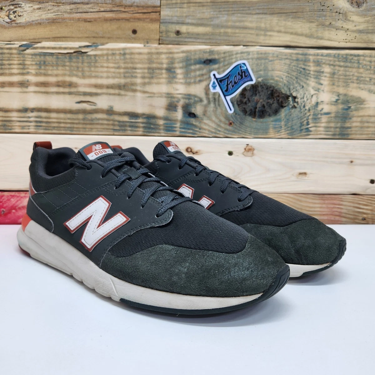 NEW New Balance Men\'s 009 V1 Sneaker, Size 13 Amazon.com | New Balance - Mens Shoes, Size: 8 D(M) US  main image 4