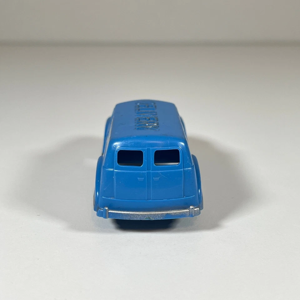 Furgoneta de reparto de comestibles Renwal vintage de los años 50 4" coche de juguete de plástico azul hecho en EE. UU. Foto 3 de 4