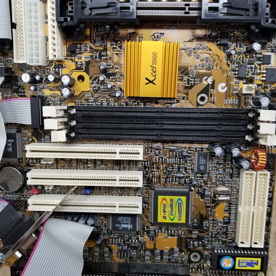 Carte Mère PCChips M748MR Rev 1.3 Sans Plaque - Occasion