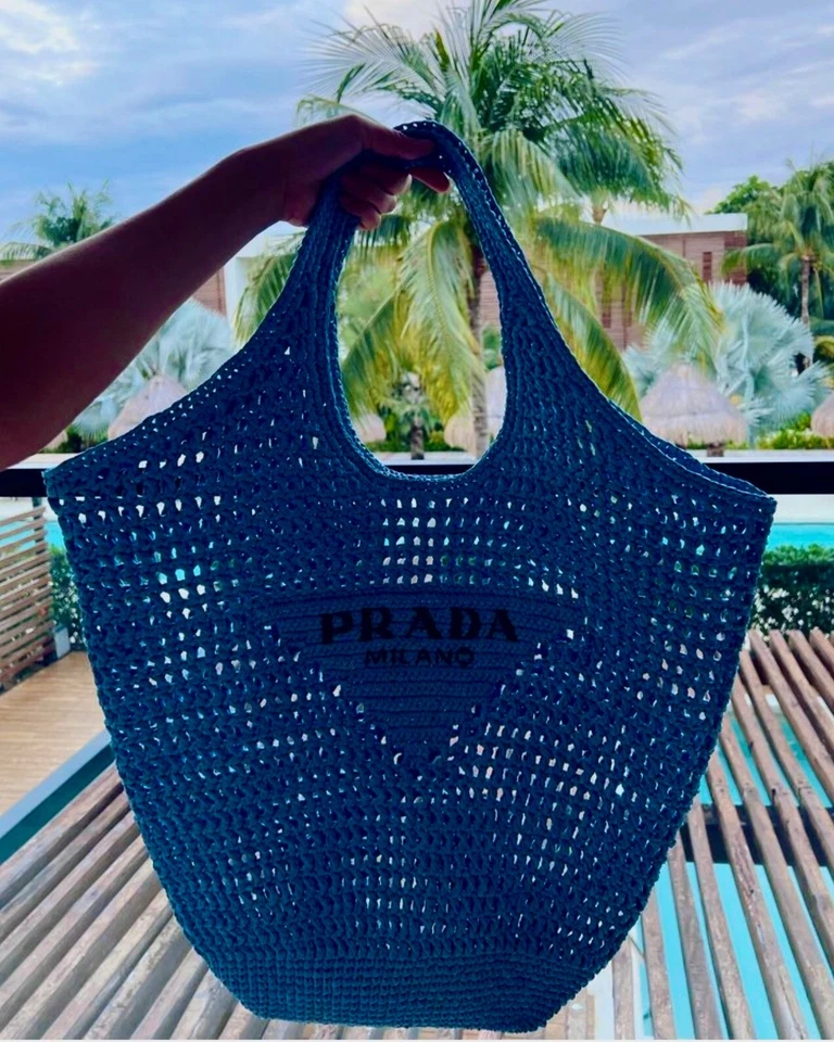 prada raffia tote bag - Imagen 2 de 4