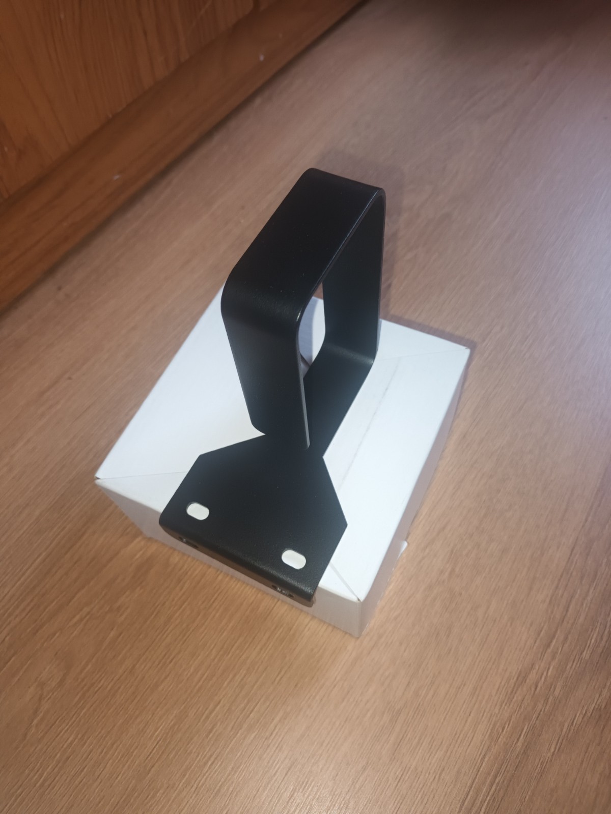 StarTech Multi-Directional Vertical Server Rack Cable Management D-Ring Hook ...