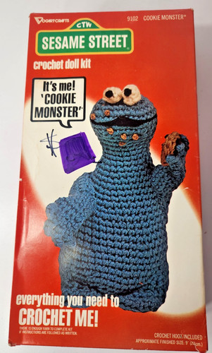 SESAME STREET CROCHET DOLL KIT  COOKIE MONSTER COMPLETE AND UNDONE 1979