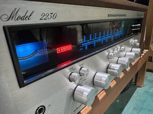 MARANTZ 2230 VINTAGE  STEREO RECEIVER