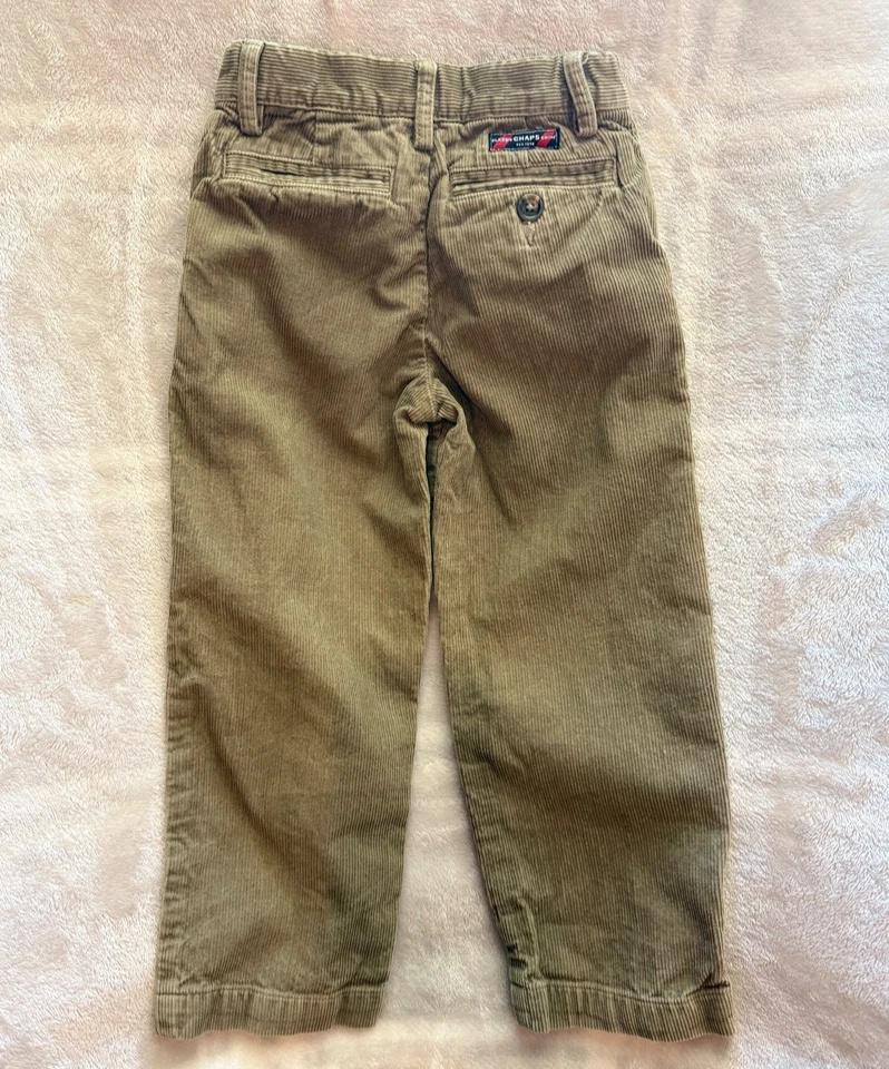 Pantalones de pana Chaps para niños caqui talla 4T, excelente estado Foto 2 de 2