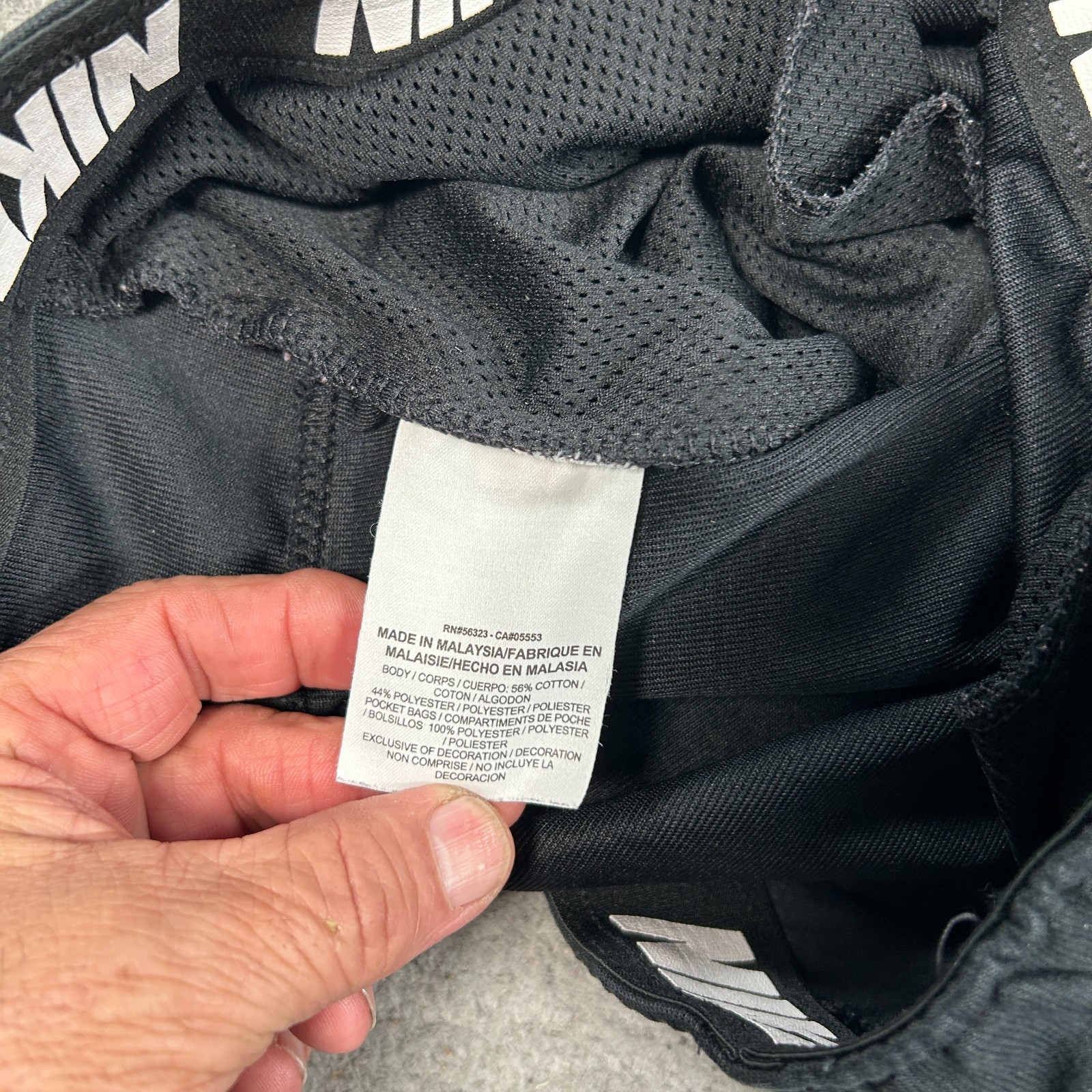 Nike Jogger Pants Men's Medium Black Tapered Leg Cropped Sports Jogging Workout thumbnail 7