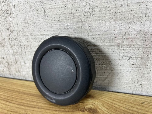 Seat adjustment handle