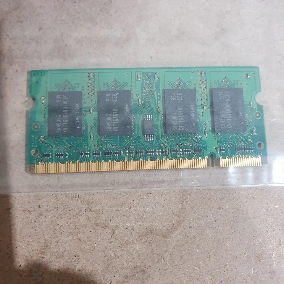 Samsung M470T2864QZ3-CE6 1GB 2Rx16 PC2-5300 667MHz SO-DIMM 200-Pin DDR2 SDRAM - Image 4 of 4