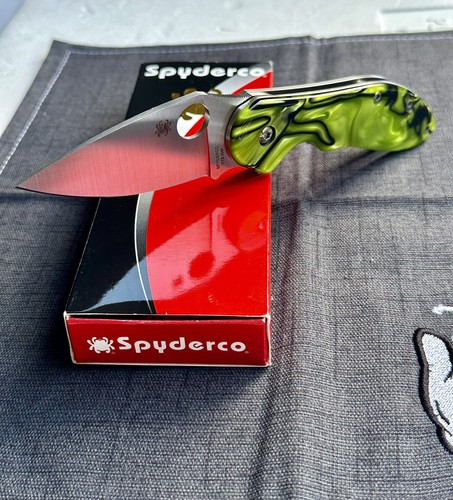 SPYDERCO CUSTOM “PIMPED DOMINO FLIPPER” FOLDING POCKET KNIFE 3.13" CTS-XHP BLADE - Picture 4 of 24