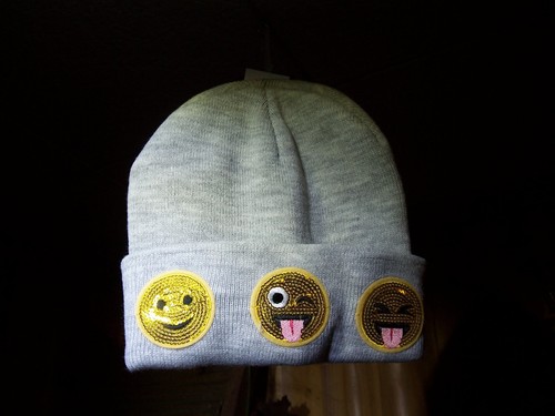 EMOJI GIRLS TOBOGGAN NOVELTY SMILEY 