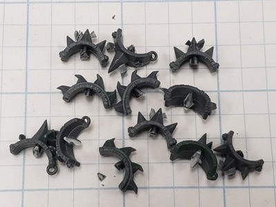 40k Ork ARMORY Bits Boyz PRIMED Green Spiky Shoulder Pads Lot PR04