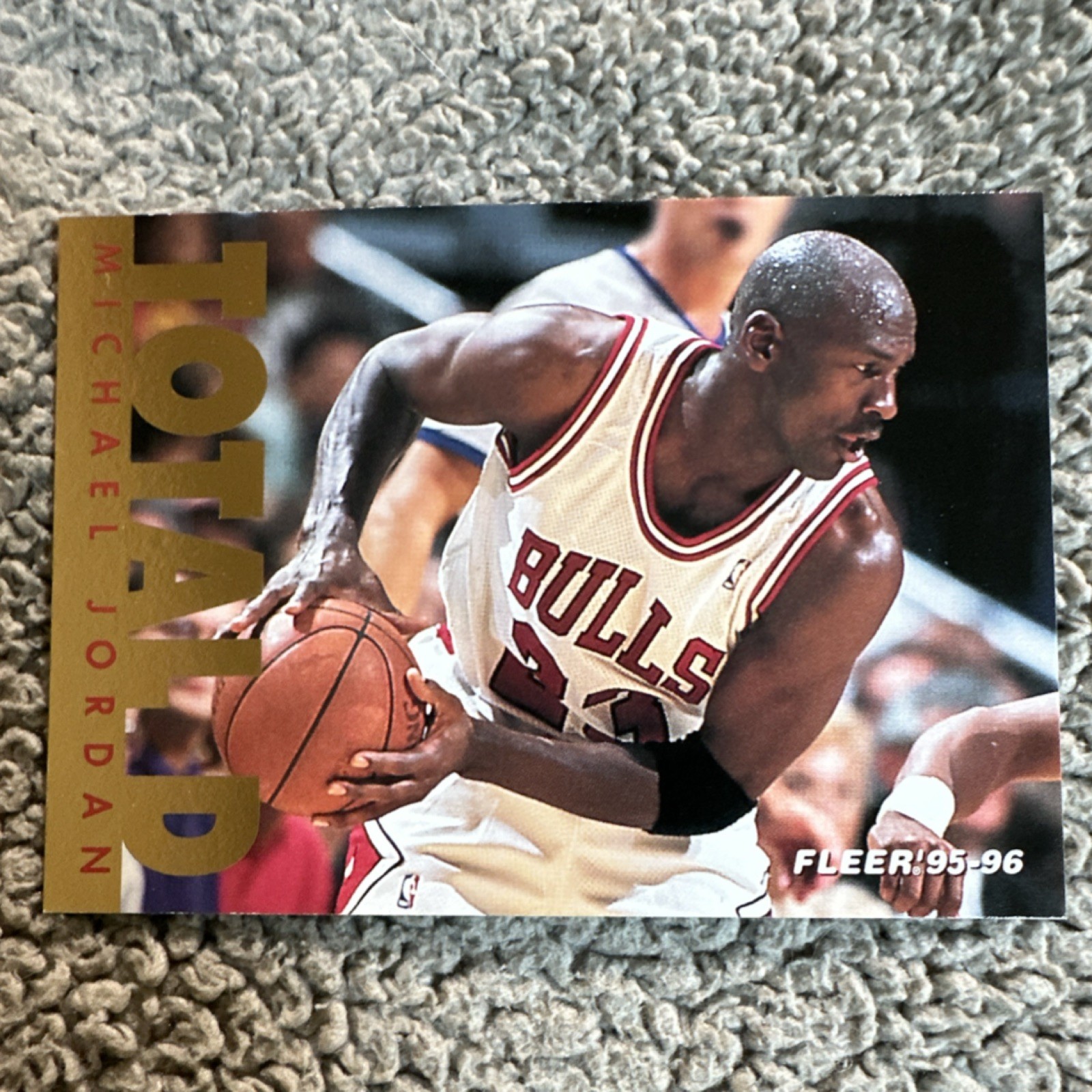 Fleer 1995-96 Michael Jordan #3 of 12 Chicago Bulls Total D Insert