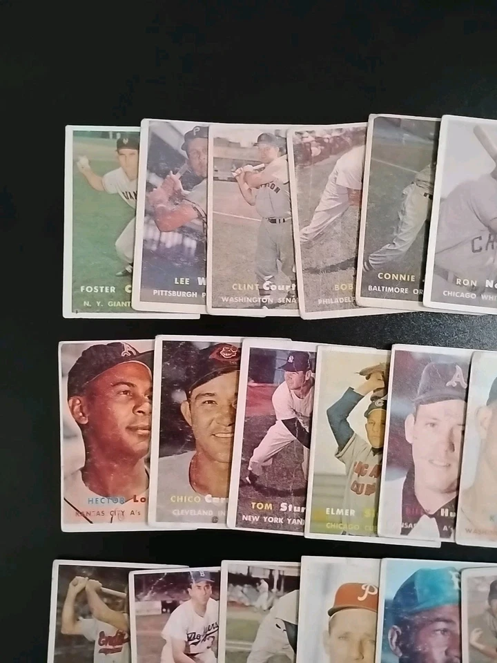 Lote de béisbol 1957 Topps - 40 tarjetas diferentes - con Dusty Rhodes y Don Mossi Foto 2 de 4