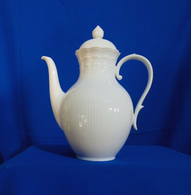 Kaiser Romantica Coffee Pot 5 Cup All White Ribbed Scalloped Germany