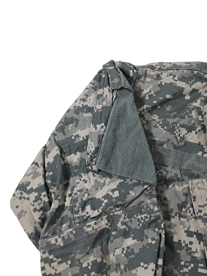US Military Combat Uniform Coat Size L Army ACU Digital Camo Long Sleeve USGI - Image 3 of 4