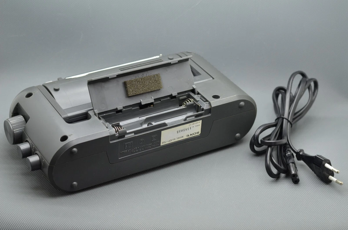 Sony ICF-703 - 2 Band FM/AM Portable Transistor Retro Radio Jahr 2000