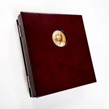 Wooden Photo Album With Mahogany Finish | Wood Picture Holder For 4" x 6" Photos