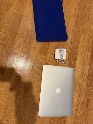 Apple MacBook Air 2017  13.3in LAPTOP Provided case and charger BUNDLE!