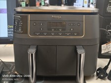 Ninja DZ300UK 7.6L 6-in-1 Dual Zone Air Fryer in Dark Grey