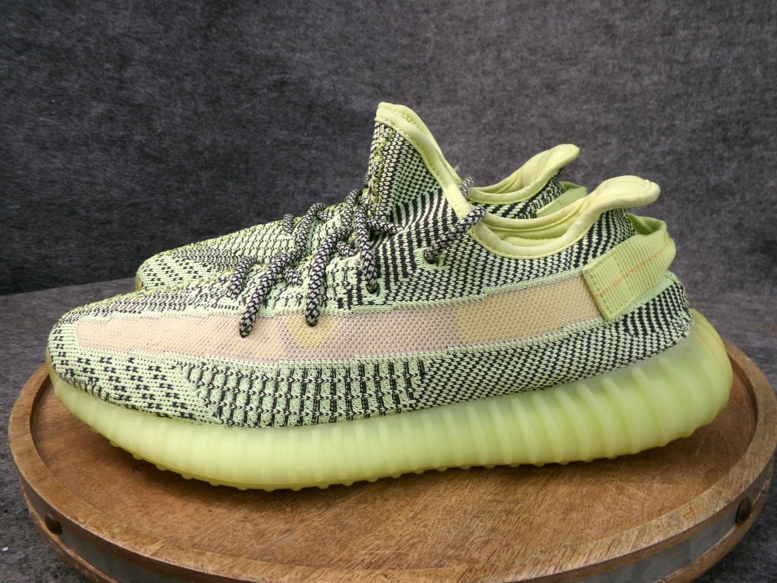 adidas Yeezy Boost 350 V2 Yeezreel Men's Size 11 FW5191 Primeknit Kanye Sneaker thumbnail 4