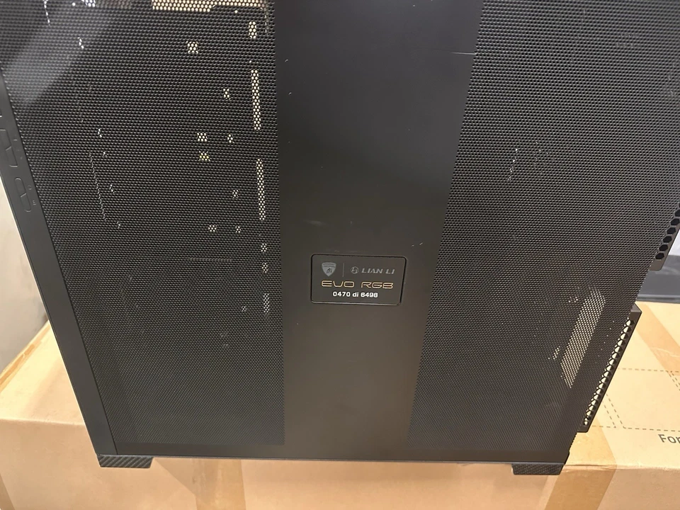 LIAN LI O11 Dynamic EVO RGB Automobili Lamborghini Limited Edition Black - Image 3 of 4