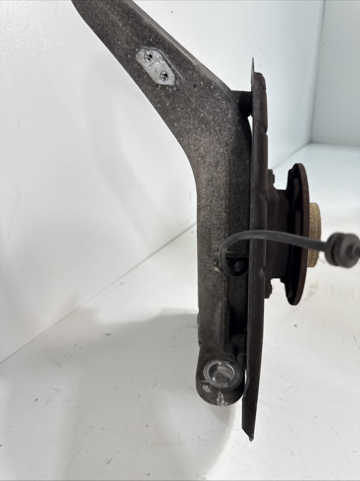 Maserati Quattroporte GTS RWD Front Left Wheel Knuckle Spindle 14-18 :O
