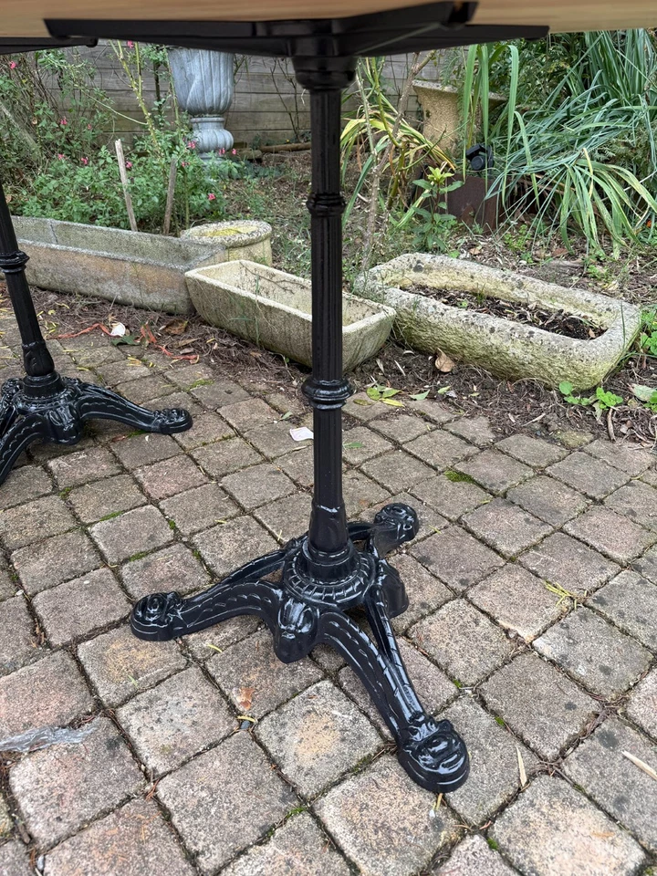 Table bistrot pied fonte - Photo 3/4