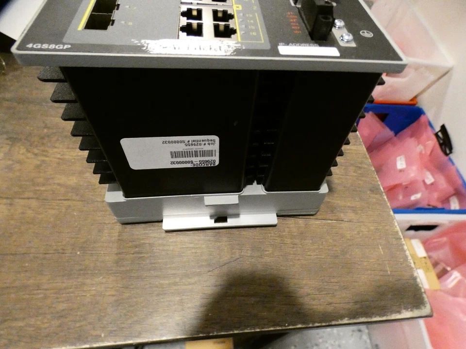 Cisco IE-4000-4GS8GP4G-E v02 Industrial Ethernet 4000 Switch Enterprise 16-Port - Image 2 of 4