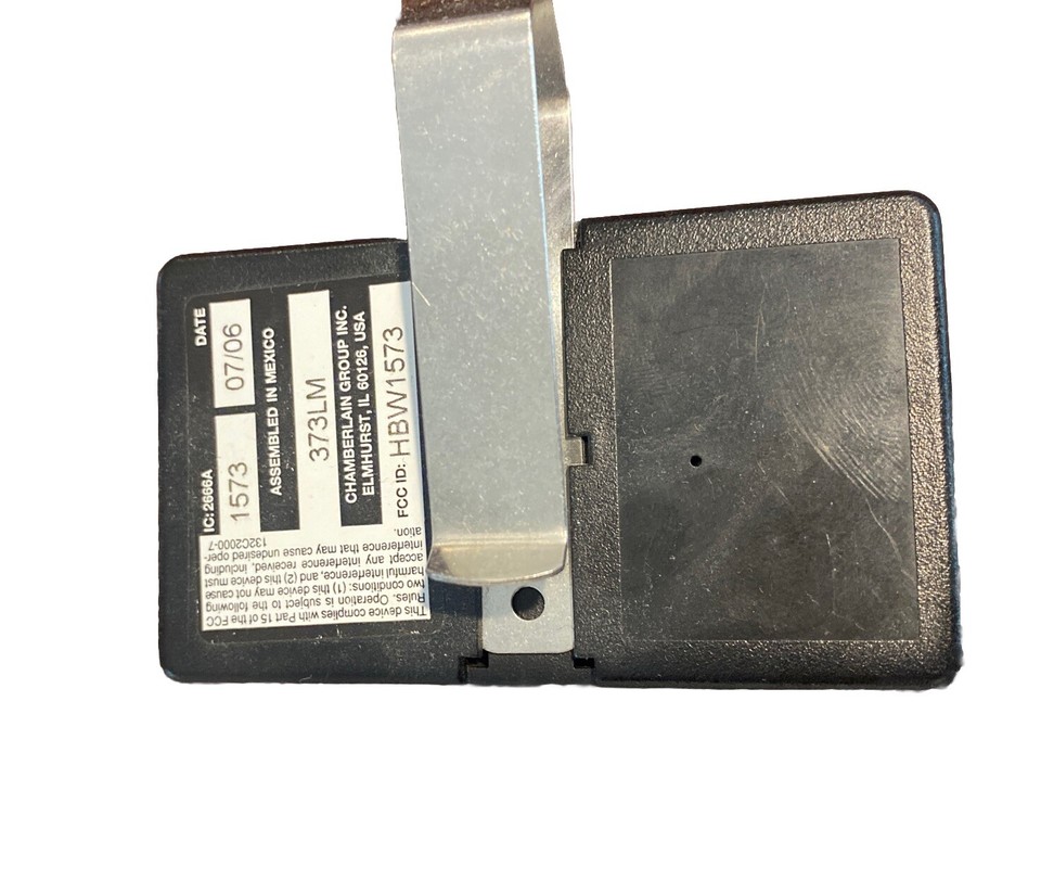 CHAMBERLAIN 41A61271 3 Button Garage Door Opener Remote HBW1573