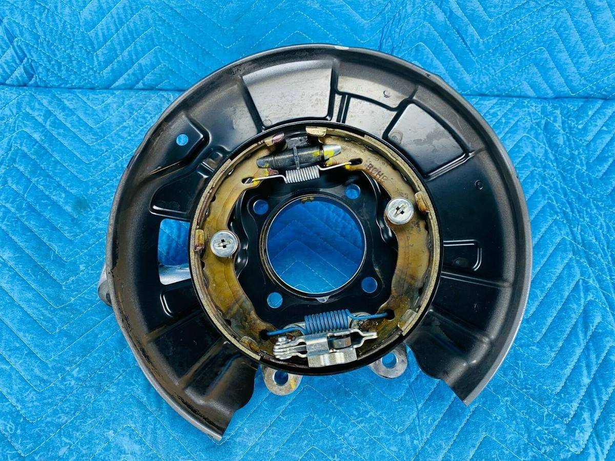 Lexus LS460 Rear Knuckle w/ Shield & Parking Brake Shoes Passenger