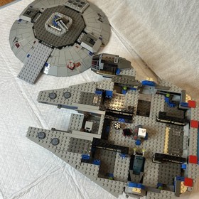 LEGO Star Wars Millennium Falcon 7190 with all Minifigures Included except r2-d2