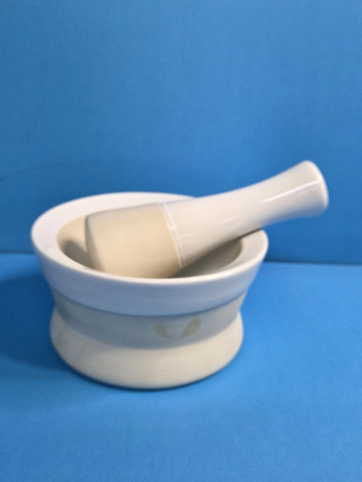Vintage Trudeau Bianca White Porcelain Mortar & Pestle Heavy 3lb Set MCM Design
Opens in a new windo