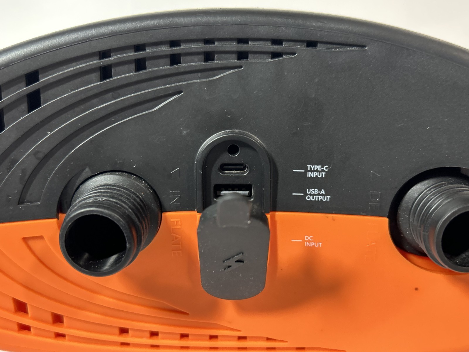 Outdoor Master Shark 2S Electric Portable 20PSI Air Pump With Built-In Battery