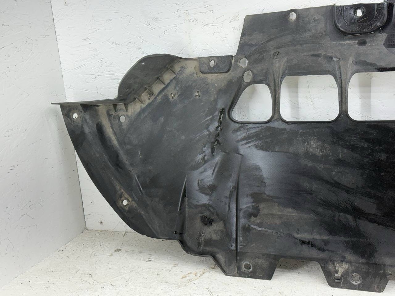 2014-2022 Maserati Ghibli Front Engine Lower Splash Shield Guard Liner Cover
