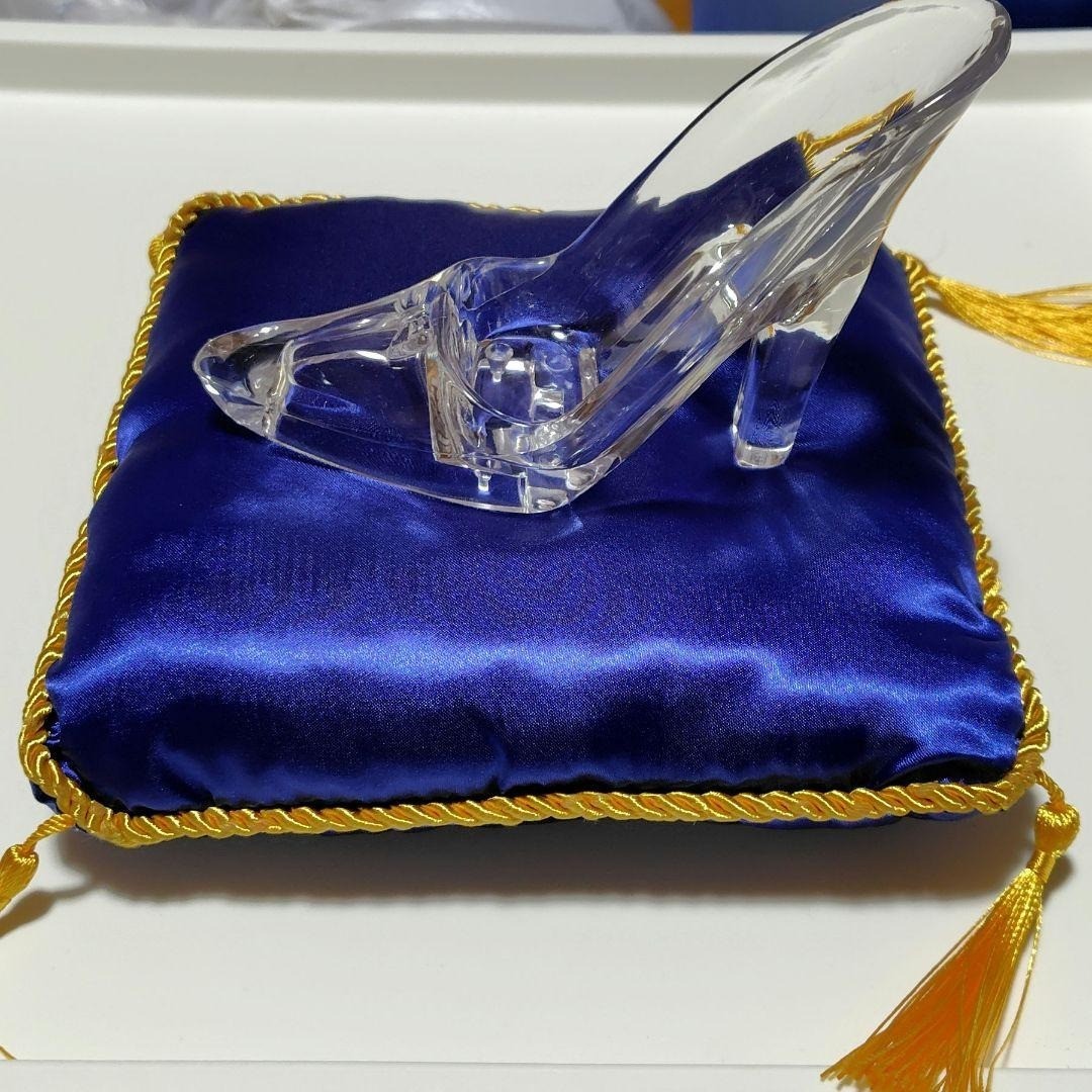 Disney Cinderella Acrylic Glass Slipper Blue Cushion Set Clear