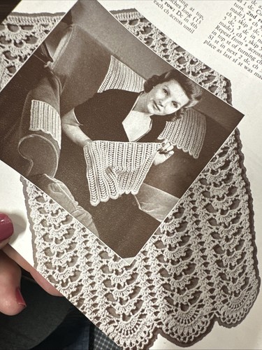 Chair Sets Runners Pattern Book 7673 1944 15 Page Vintage Crochet Doilies - Picture 10 of 18