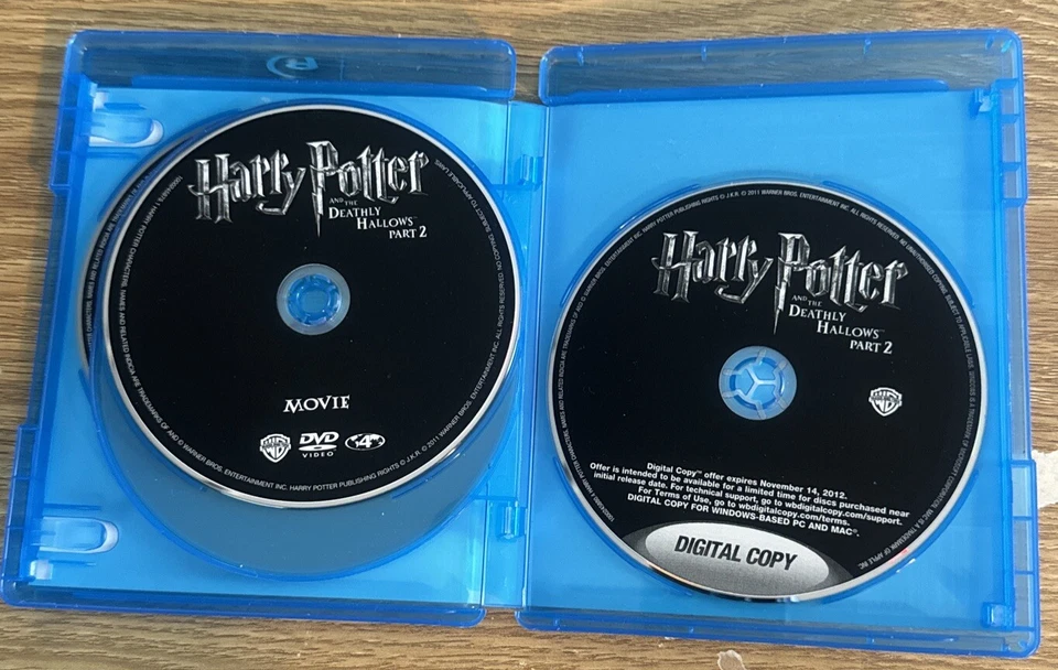 HARRY POTTER And The Deathly Hallows 2 - BLURAY Like New - Image 4 of 4