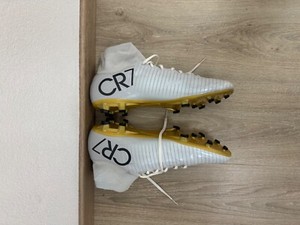 nike cr7 football shoes