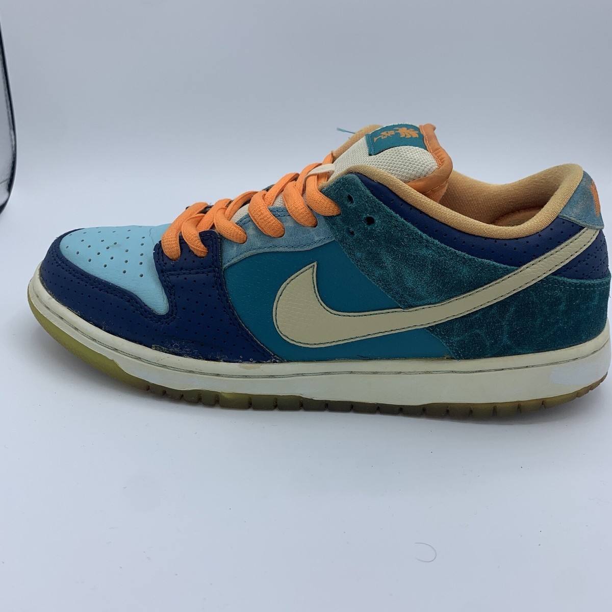 Size 9.5 - Nike SB Dunk Low Premium QS mia skate shop 10th