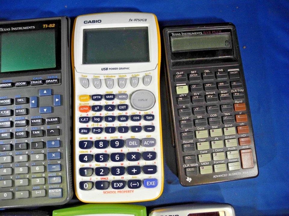(x9 LOT) Texas Instruments TI-84 Plus, TI-82, TI-30XII Casio Graphics Calculator - Image 3 of 4