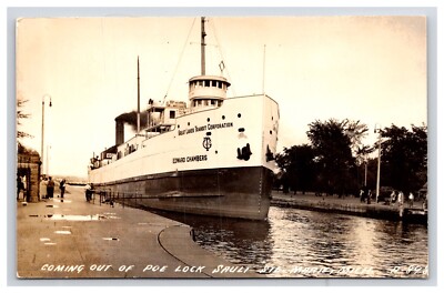 Postcard: Boats: RPPC Great Lakes Transit''Edward Chambers'' Poe Lock - Unposted