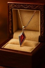 3CtKite Cut Lab Created Garnet Women's Pendant Free Chain 14k Yellow Gold Plated