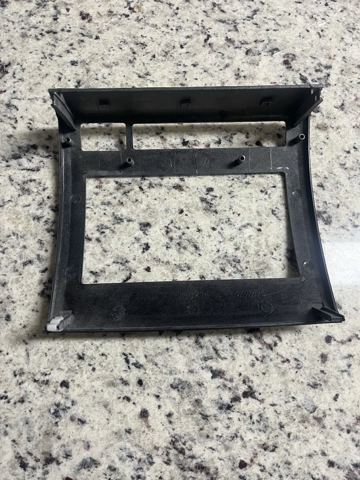 Toyota Tacoma 2007 moldura estéreo sin clips - Tacoma 2007 Foto 4 de 4